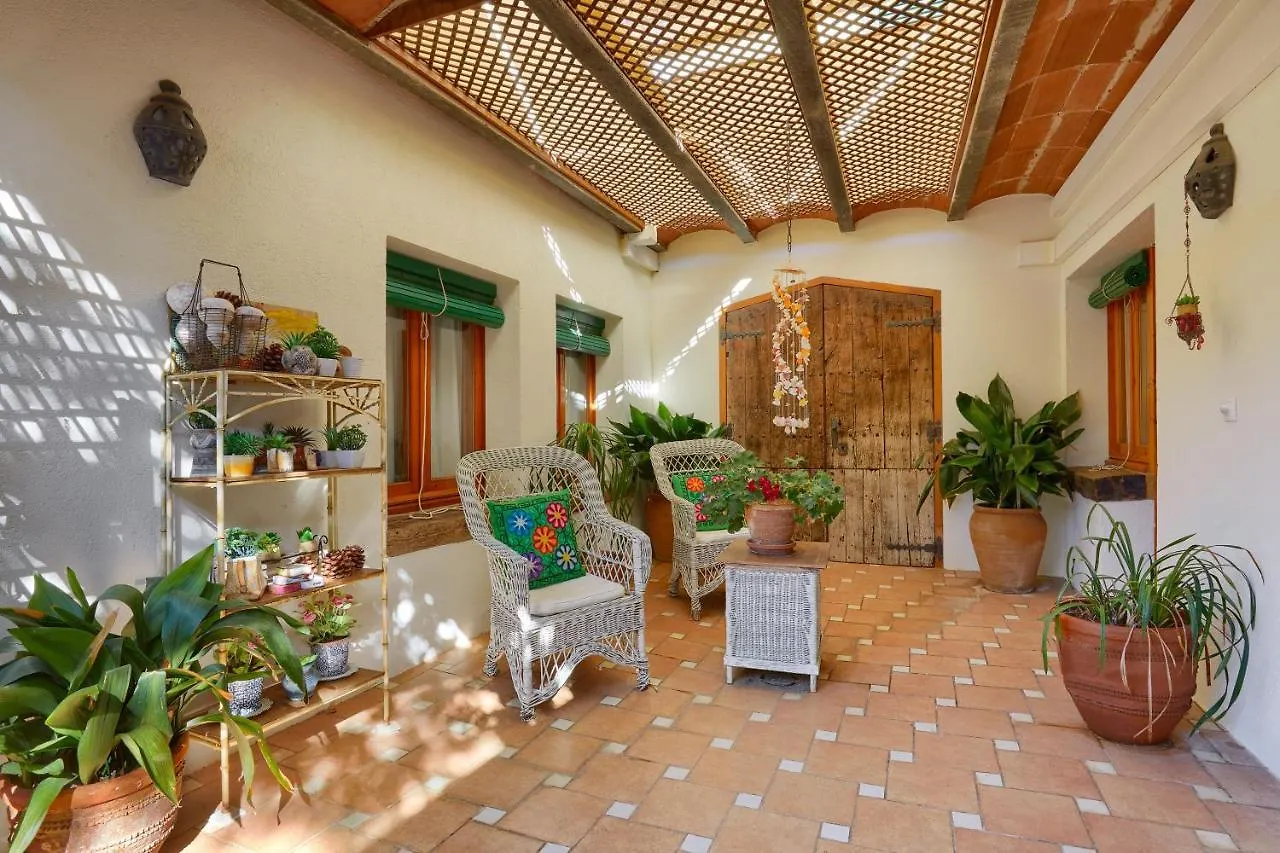 Casa Rural Can Coll Garriguella Country house